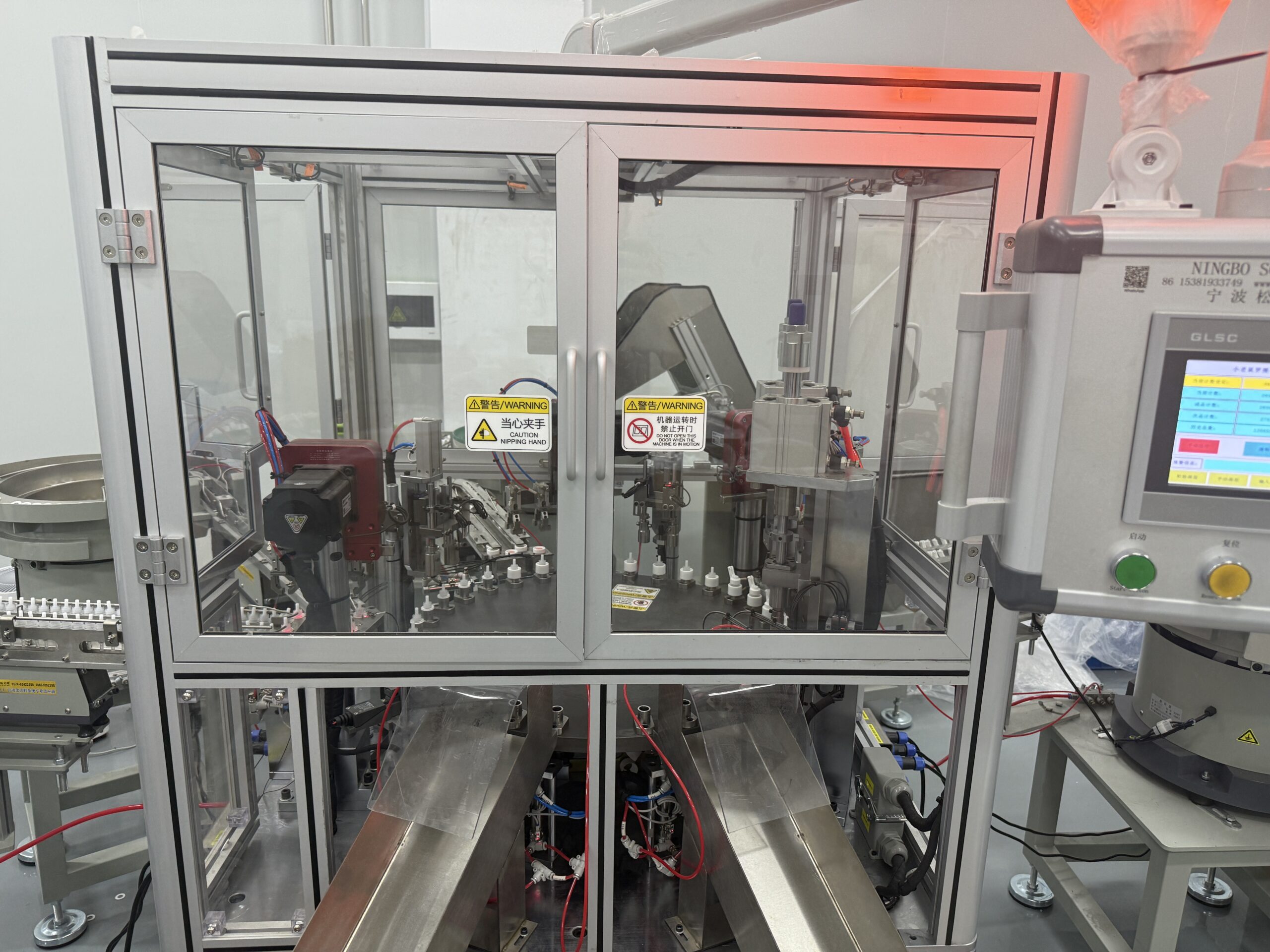 4 Piece Of Closure & Gaskets Assembly Machine (2)