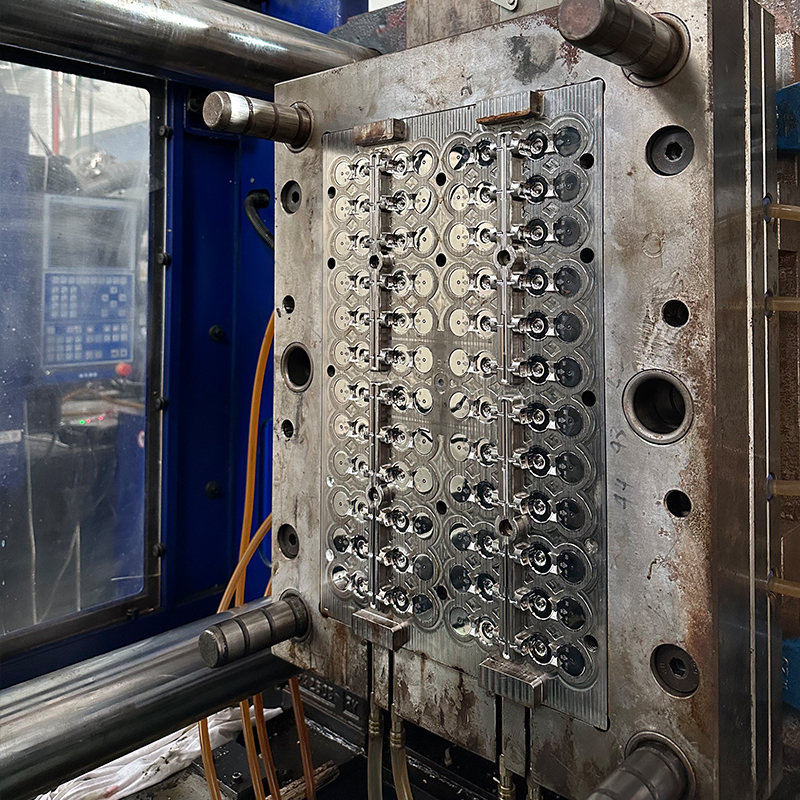 Plastic Cap Injection Mold (4)